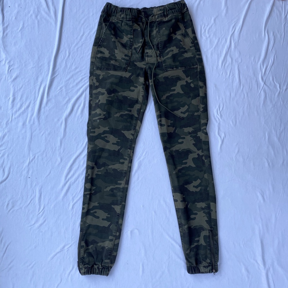American Eagle Camo Women’s Jegging Joggers